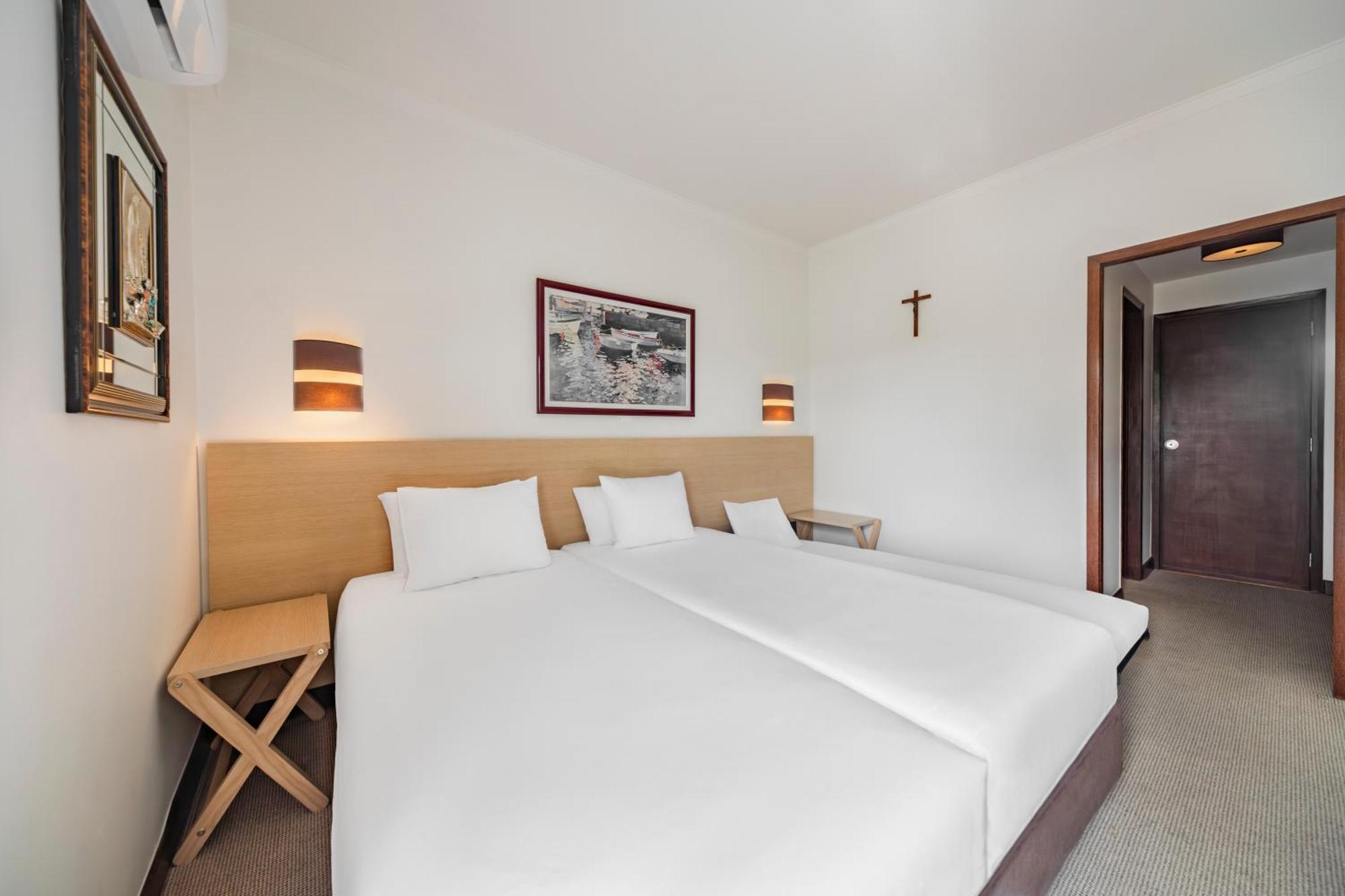 Crisol Tres Pastorinhos Hotel Fatima Bagian luar foto