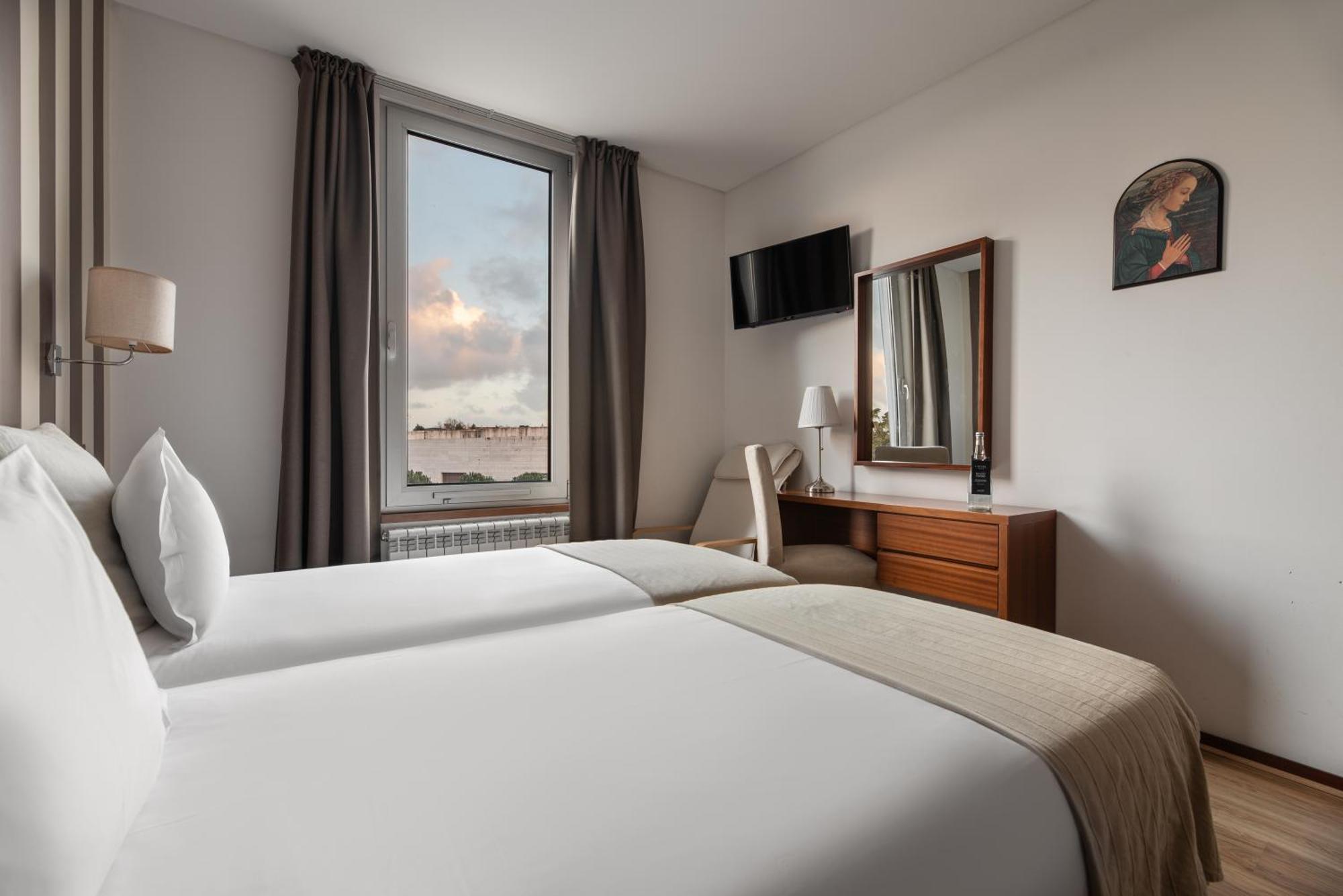 Crisol Tres Pastorinhos Hotel Fatima Bagian luar foto